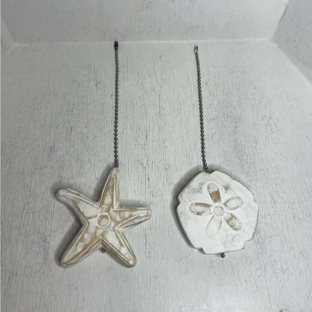 Coastal Distressed Wood Carved Starfish & Sand Dollar Fan Pulls